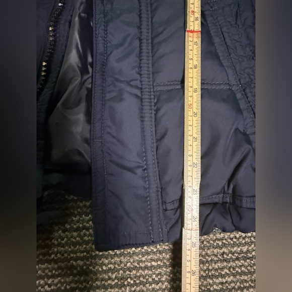 Abercrombie & Fitch Puffer Vest - Picture 5 of 6